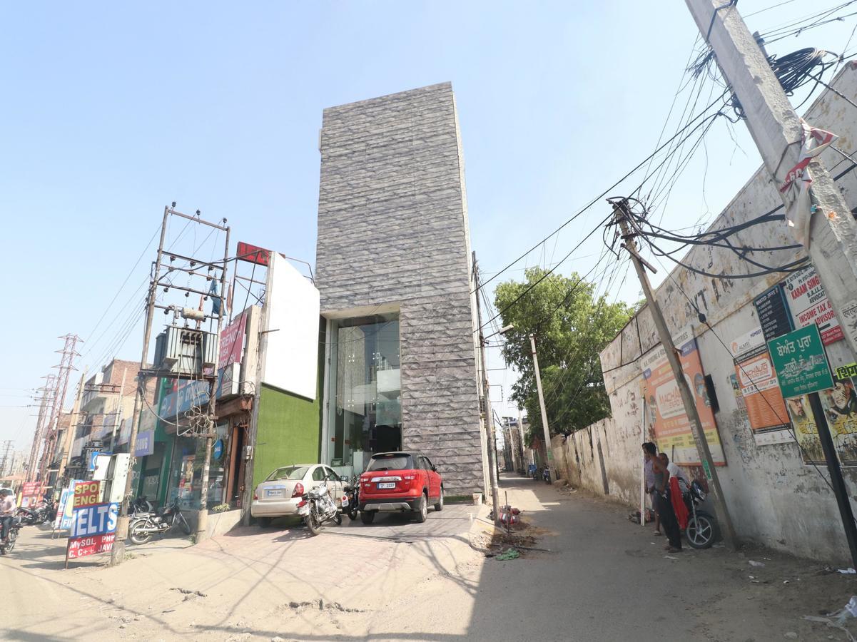 Oyo 14829 Hotel J Cruise Ludhiana Exterior foto