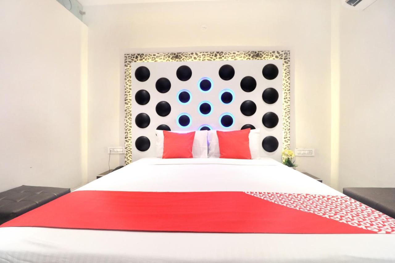 Oyo 14829 Hotel J Cruise Ludhiana Exterior foto